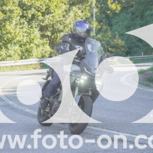 thumb_FF108429-1