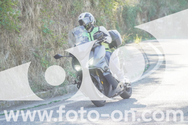 <h1 class="product-title">thumb_FF108449-1</h1>