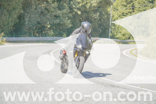 <h1 class="product-title">thumb_FF108524</h1>