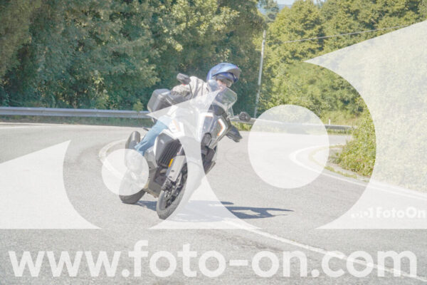 <h1 class="product-title">thumb_FF108546</h1>