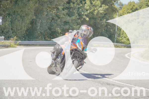 <h1 class="product-title">thumb_FF108565</h1>