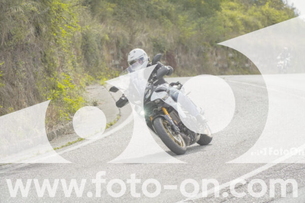 <h1 class="product-title">thumb_FF108668-1</h1>