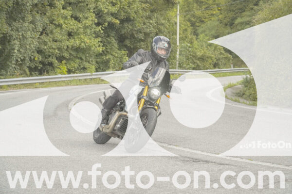 <h1 class="product-title">thumb_FF108795-1</h1>