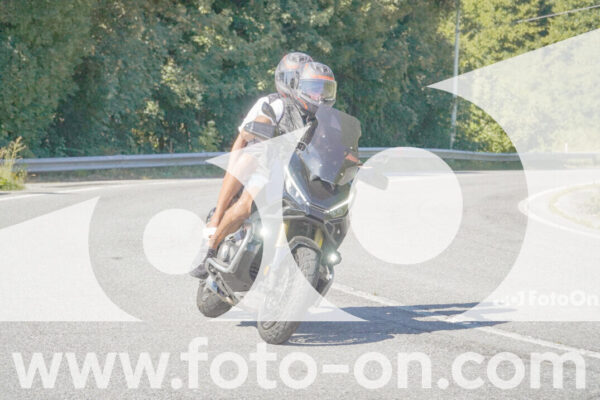 <h1 class="product-title">thumb_FF108895</h1>