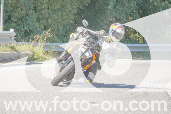 <h1 class="product-title">thumb_FF109056</h1>