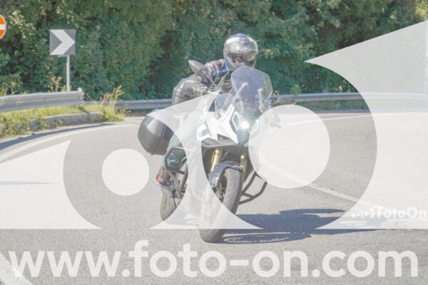 <h1 class="product-title">thumb_FF109089</h1>