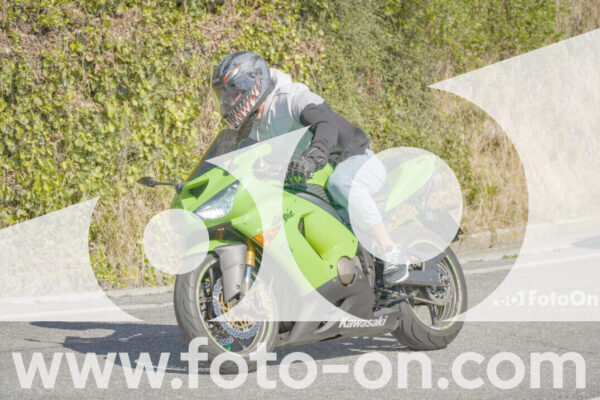 <h1 class="product-title">thumb_FF109134</h1>
