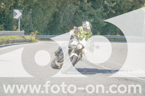 <h1 class="product-title">thumb_FF109136</h1>