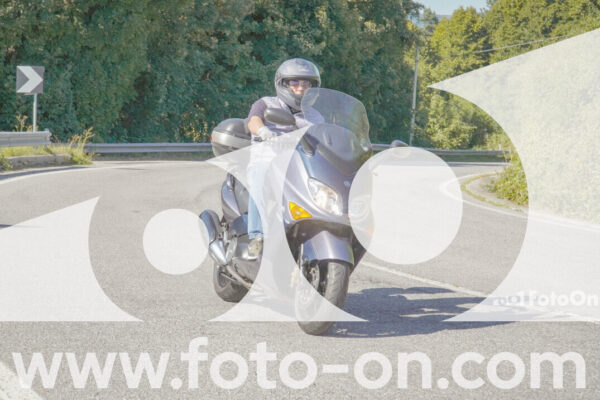 <h1 class="product-title">thumb_FF109220</h1>