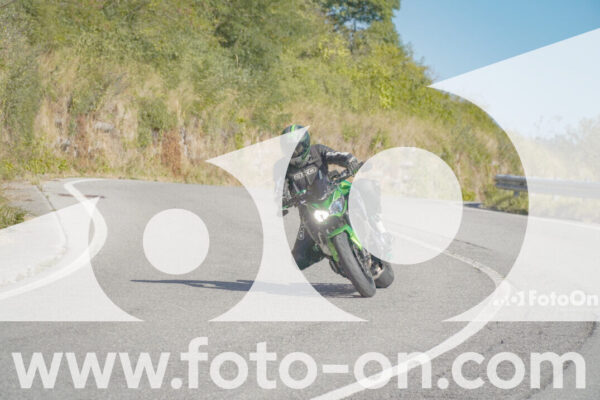 <h1 class="product-title">thumb_FF109353</h1>