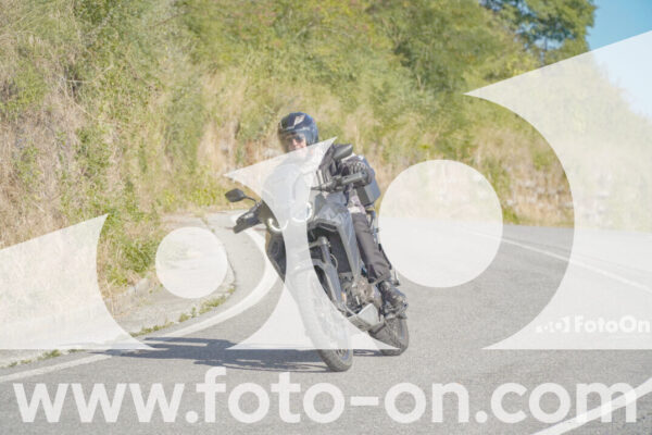 <h1 class="product-title">thumb_FF109412</h1>