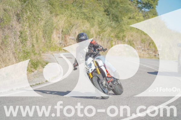 <h1 class="product-title">thumb_FF109438</h1>