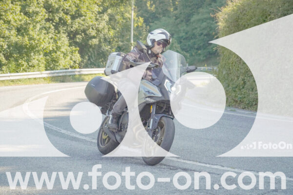 <h1 class="product-title">thumb_FF109498</h1>