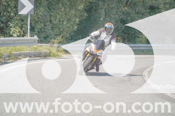 <h1 class="product-title">thumb_FF109773</h1>