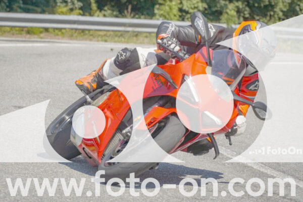 <h1 class="product-title">thumb_FF109801</h1>