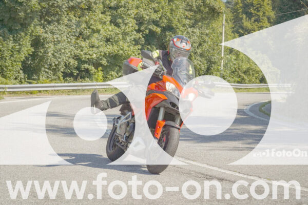 <h1 class="product-title">thumb_FF109812</h1>