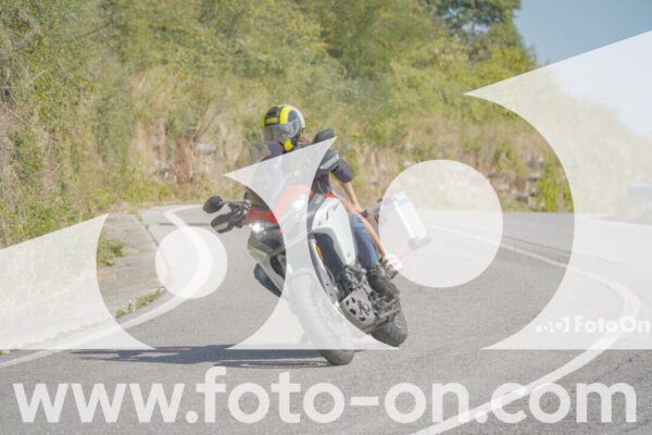 <h1 class="product-title">thumb_FF109821</h1>