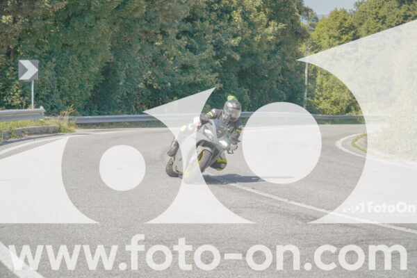 <h1 class="product-title">thumb_FF109833_1</h1>