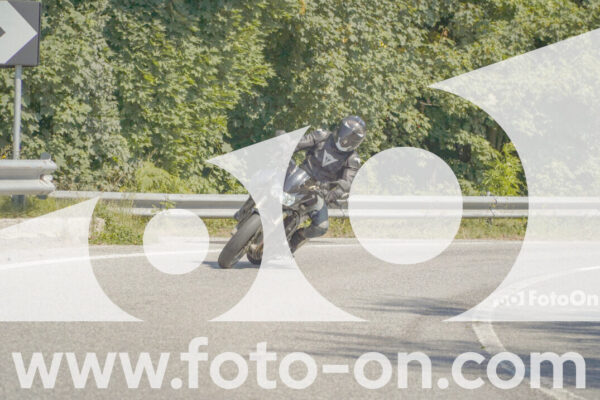 <h1 class="product-title">thumb_FF109859</h1>