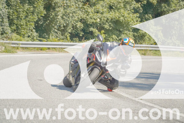 <h1 class="product-title">thumb_FF109885</h1>