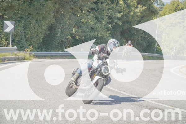 <h1 class="product-title">thumb_FF109888_1</h1>