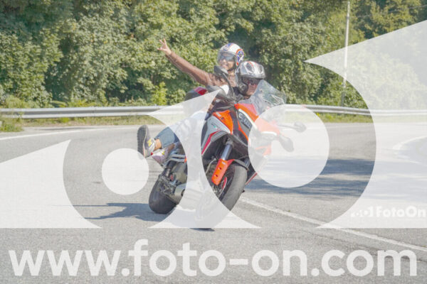 <h1 class="product-title">thumb_FF109893</h1>