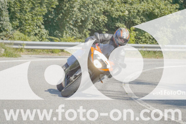 <h1 class="product-title">thumb_FF109904</h1>
