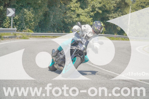<h1 class="product-title">thumb_FF109914</h1>