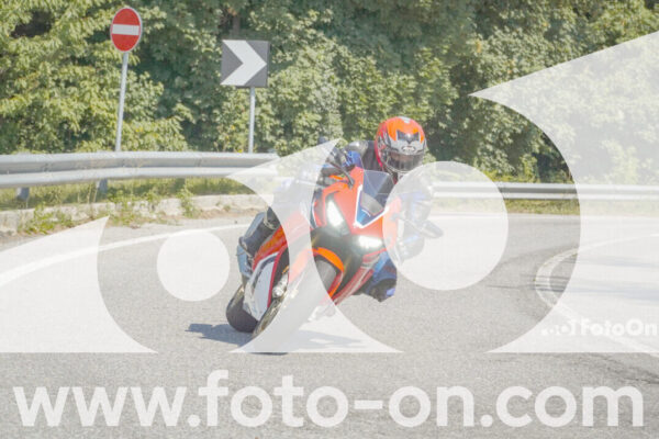 <h1 class="product-title">thumb_FF109935</h1>