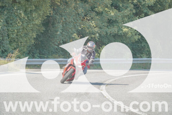 <h1 class="product-title">thumb_FF109950</h1>