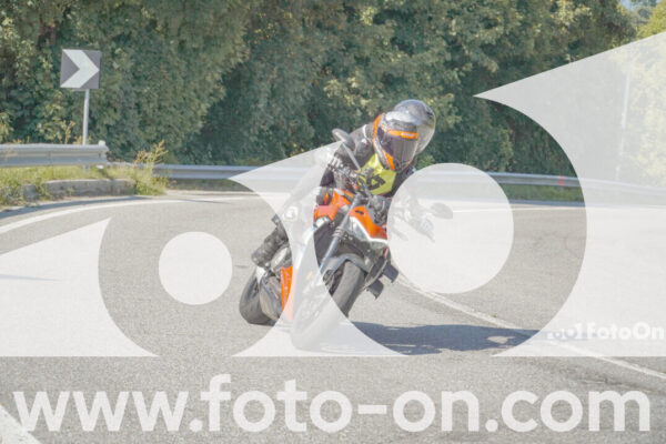 <h1 class="product-title">thumb_FF109964</h1>
