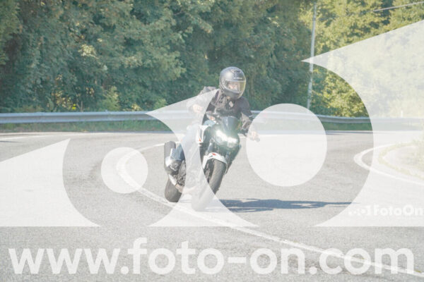 <h1 class="product-title">thumb_FF109977</h1>