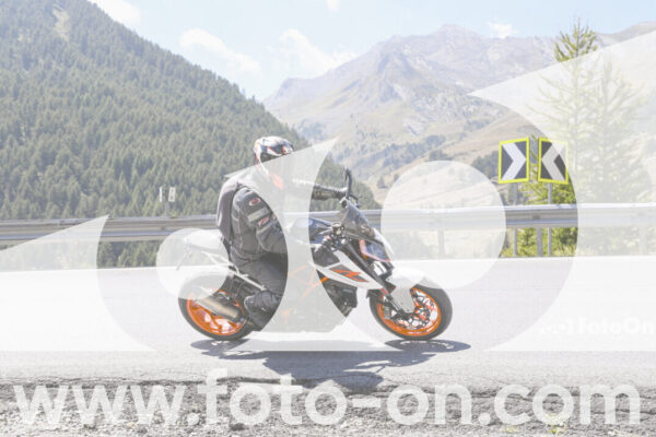 <h1 class="product-title">thumb_GD14146</h1>