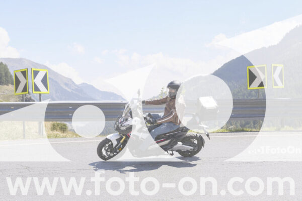 <h1 class="product-title">thumb_GD14171</h1>