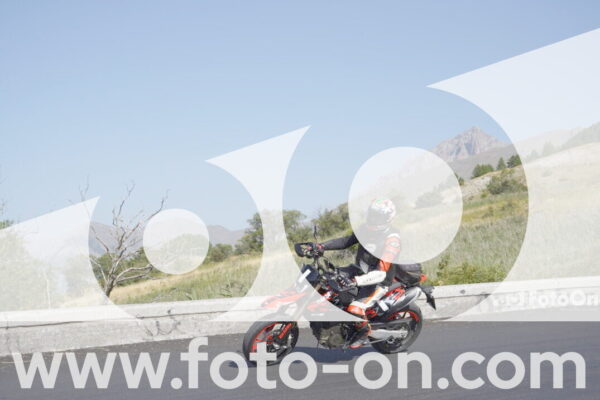 <h1 class="product-title">thumb_SNY02602</h1>