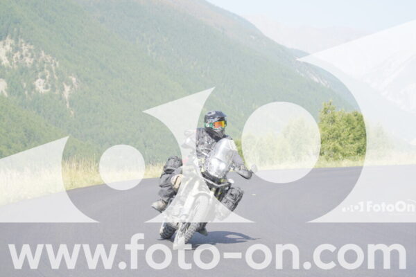 <h1 class="product-title">thumb_SNY03641</h1>