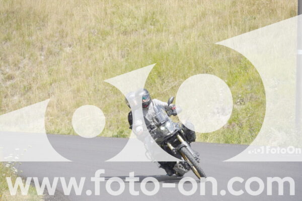 <h1 class="product-title">thumb_SNY04857</h1>