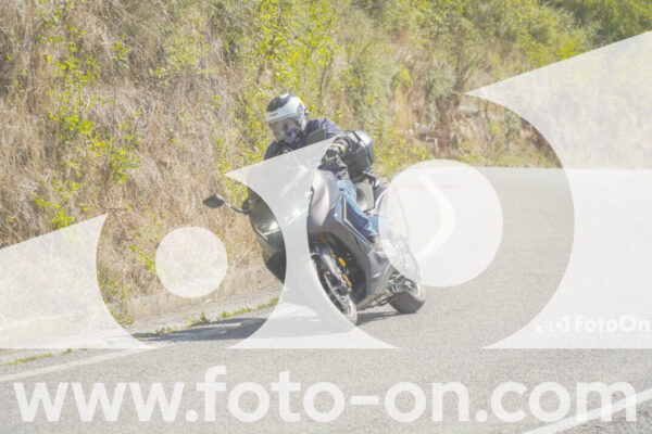 <h1 class="product-title">thumb_FF102440</h1>