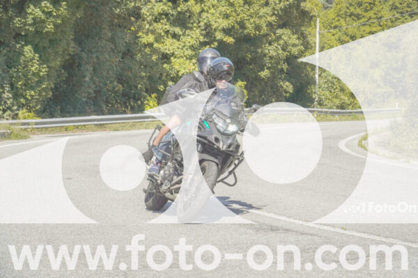<h1 class="product-title">thumb_FF102498</h1>