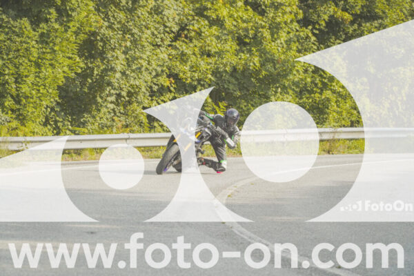 <h1 class="product-title">thumb_FF103322</h1>