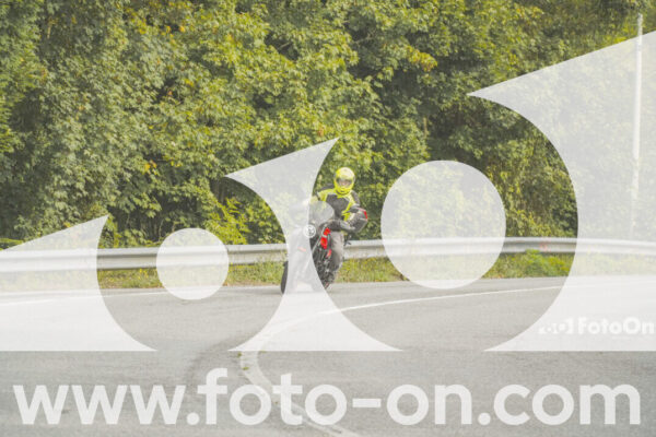 <h1 class="product-title">thumb_FF103382</h1>