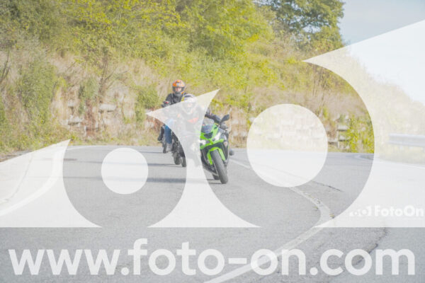 <h1 class="product-title">thumb_FF103538</h1>
