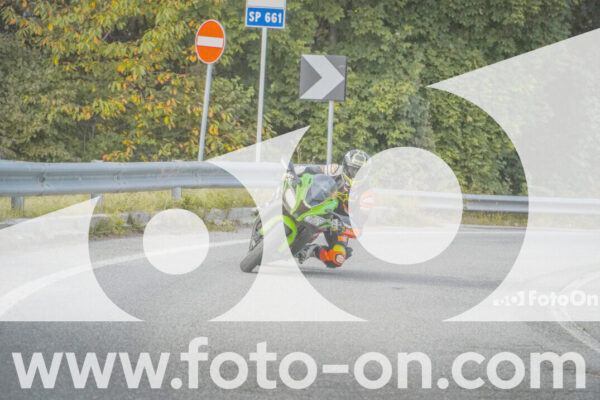 <h1 class="product-title">thumb_FF103584</h1>