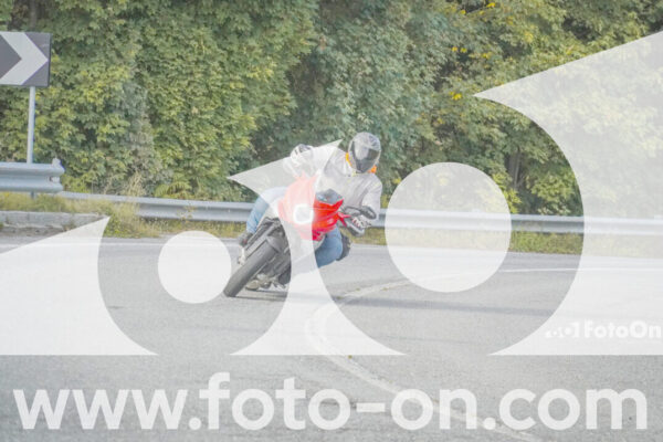 <h1 class="product-title">thumb_FF103596</h1>