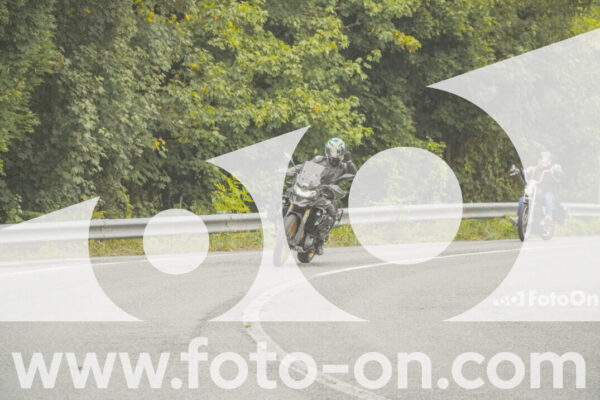 <h1 class="product-title">thumb_FF103631</h1>