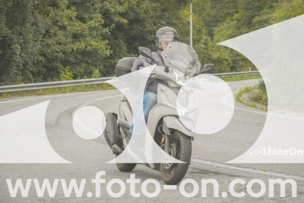 <h1 class="product-title">thumb_FF103634</h1>