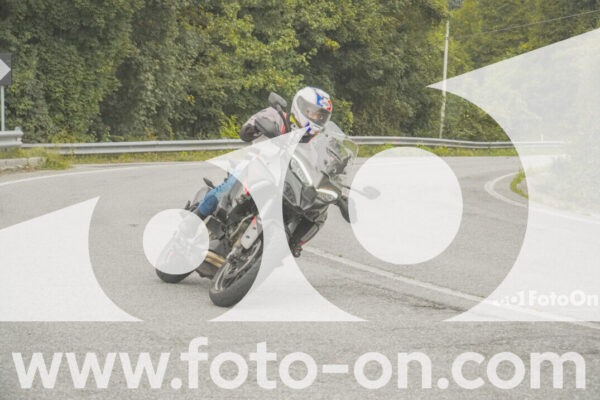 <h1 class="product-title">thumb_FF103640</h1>