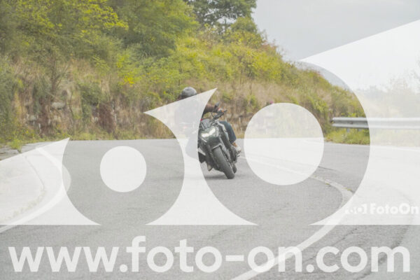 <h1 class="product-title">thumb_FF103810</h1>