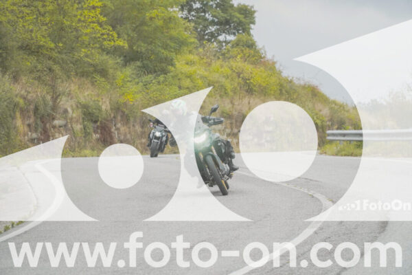 <h1 class="product-title">thumb_FF103833</h1>