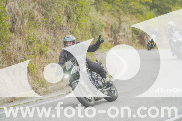<h1 class="product-title">thumb_FF103848</h1>